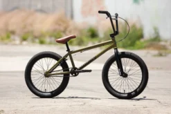 BMX SUNDAY 2022 Scout 21′ -Cult Soldes BMX SUNDAY 2022 Scout 2122 Matte Army Green 1