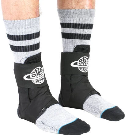 Chevillère à Lacet SPACE BRACE Ankle Brace (l’unité) 5 Chevillère à Lacet SPACE BRACE Ankle Brace (l’unité) – Image 3