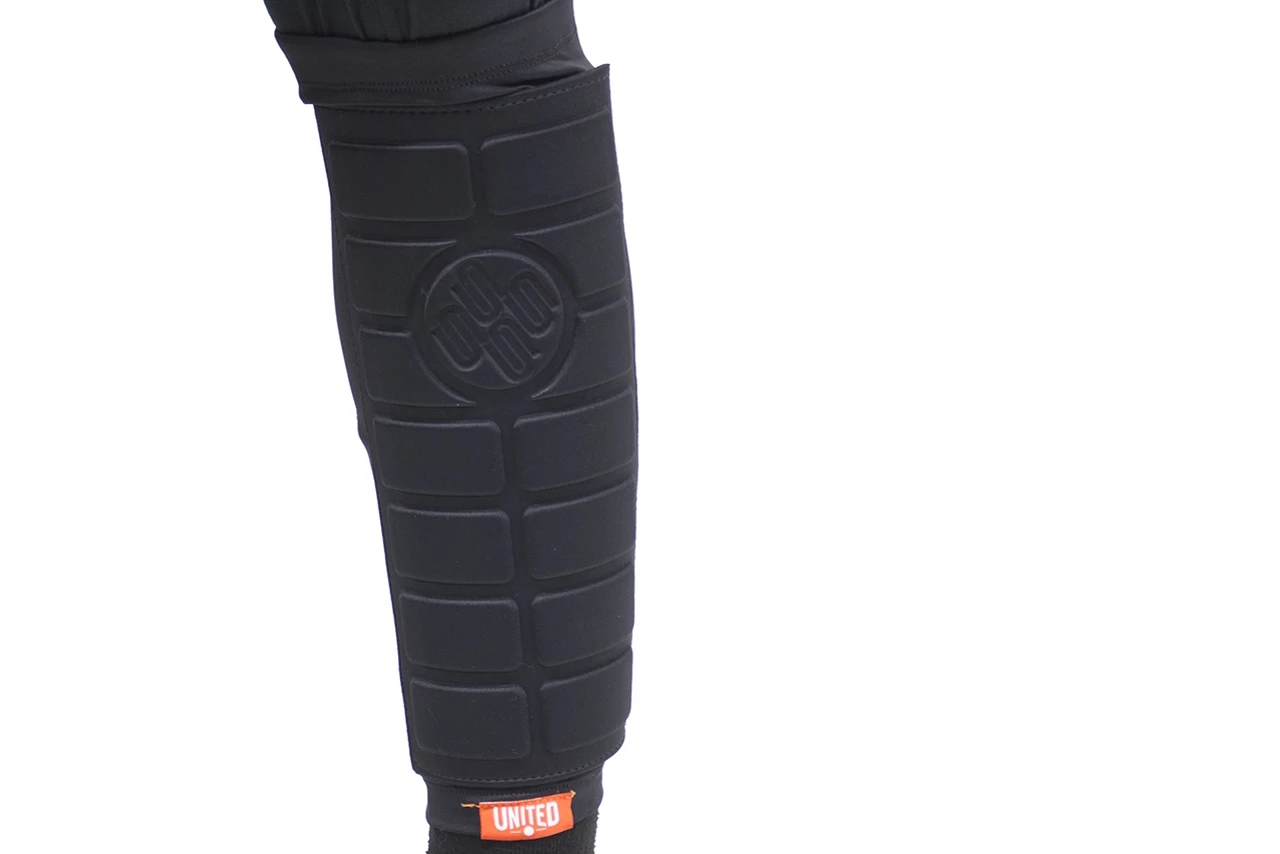 Protège Tibias UNITED Slim Shin Pad 4 Protège Tibias UNITED Slim Shin Pad – Image 2