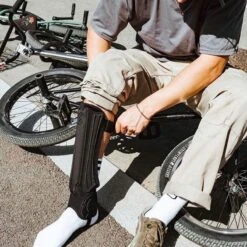 Combo SHADOW Invisa Light Tibias / Chevilles -Cult Soldes protege tibia shadow invisa lite 7